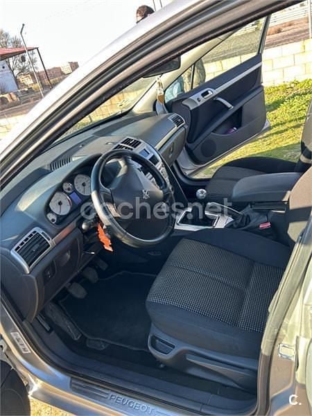 Usado Peugeot 407 110 CV (80 kW) 2009 Gris / plata Berlina