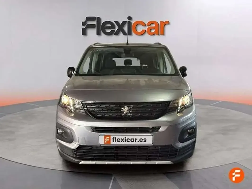 Usado Peugeot Rifter Allure 101 CV (74 kW) 2023 Gris Monovolumen
