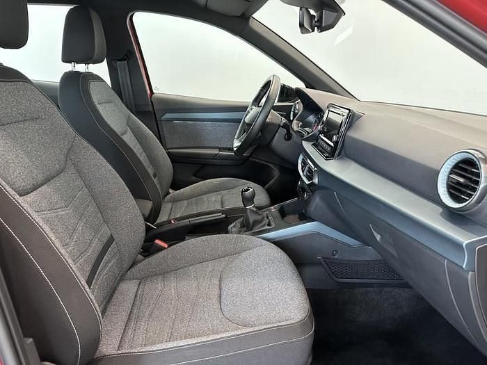 Usado Seat Arona Xperience 110 CV (80 kW) 2023 Rojo SUV