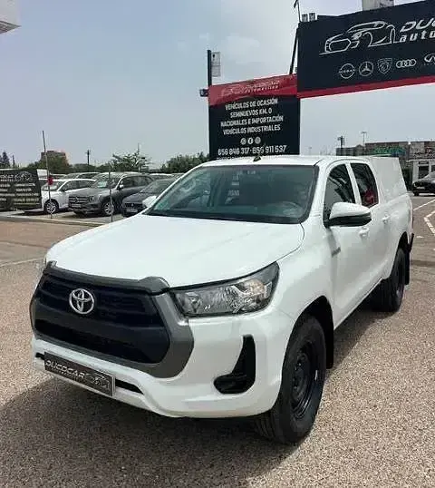 Usado Toyota HiLux 150 CV (110 kW) 2022 Blanco Pickup/Camioneta