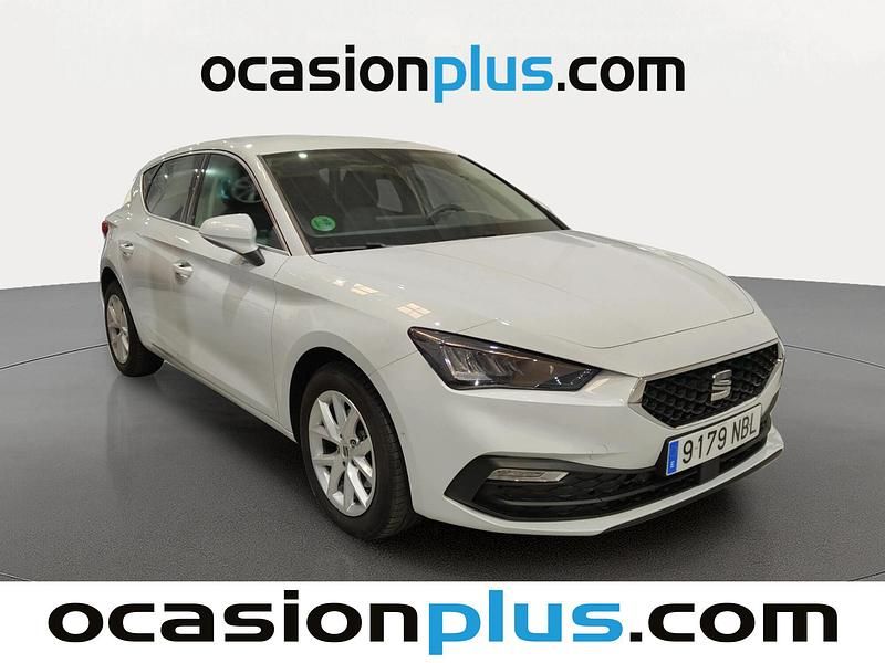 Usado Seat Leon Style 116 CV (85 kW) 2025 Blanco Berlina