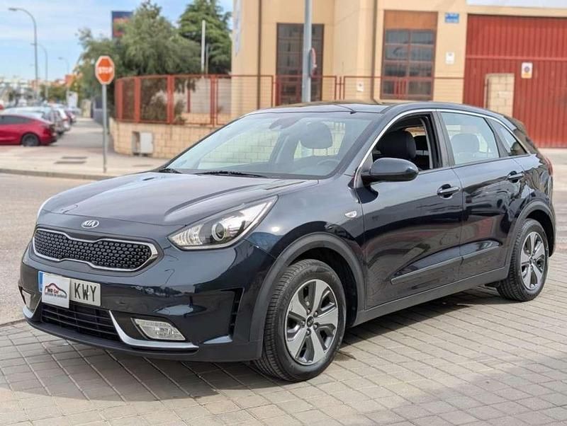 Usado Kia Niro 141 CV (103 kW) 2019 Negro SUV