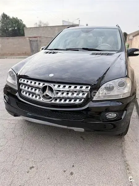 Usado Mercedes ML320 224 CV (164 kW) 2006 Negro SUV