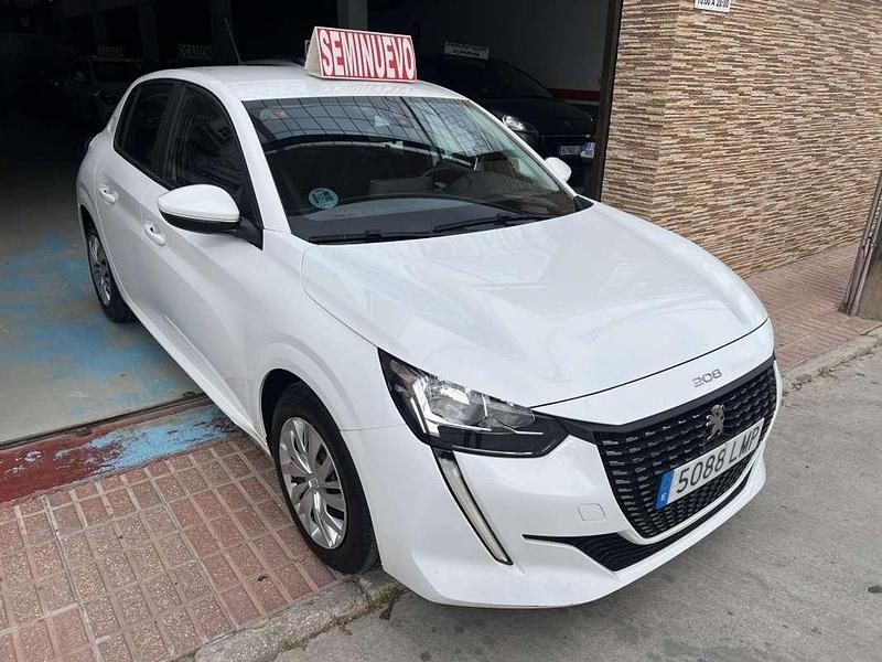 Usado Peugeot 208 Active 102 CV (75 kW) 2021 Blanco Utilitario