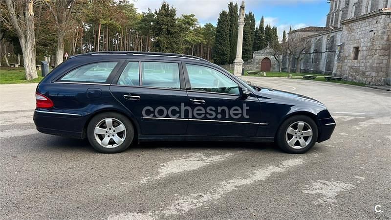 Usado Mercedes E320 Avantgarde 204 CV (150 kW) 2003 Azul Familiar