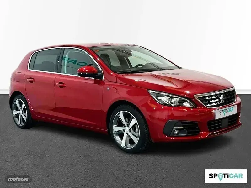 Usado Peugeot 308 130 CV (95 kW) 2019 Rojo Berlina