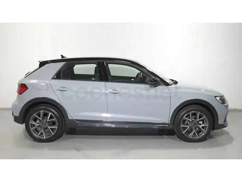 Nuevo Audi A1 116 CV (85 kW) 2025 Gris / plata SUV