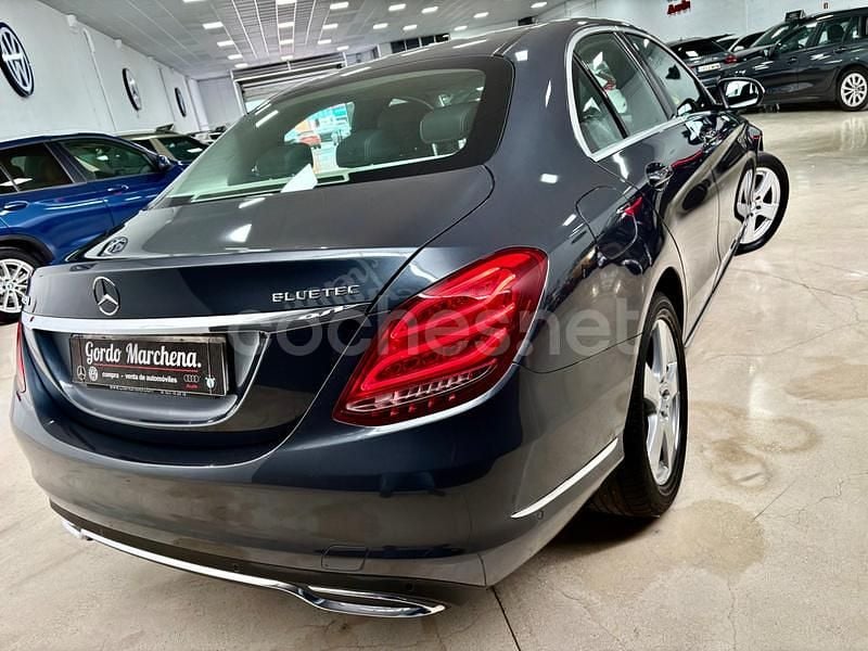 Usado Mercedes C200 Avantgarde 136 CV (100 kW) 2014 Gris / plata Berlina