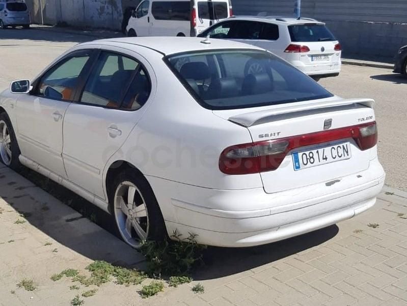 Usado Seat Toledo 110 CV (80 kW) 2002 Blanco Berlina