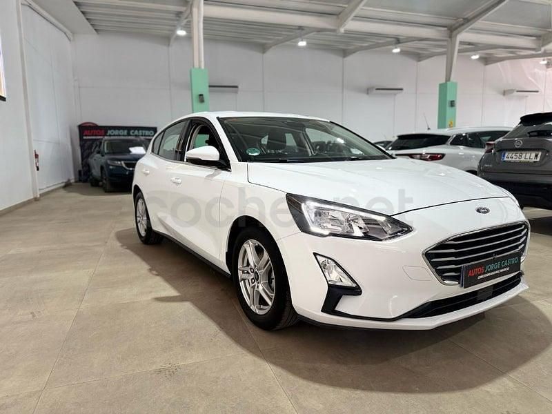 Usado Ford Focus Trend 120 CV (88 kW) 2021 Blanco Berlina