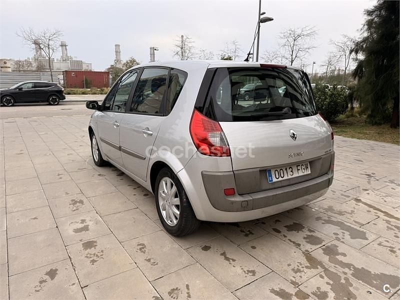 Usado Renault Scénic II Dynamique 105 CV (77 kW) 2007 Gris / plata Monovolumen