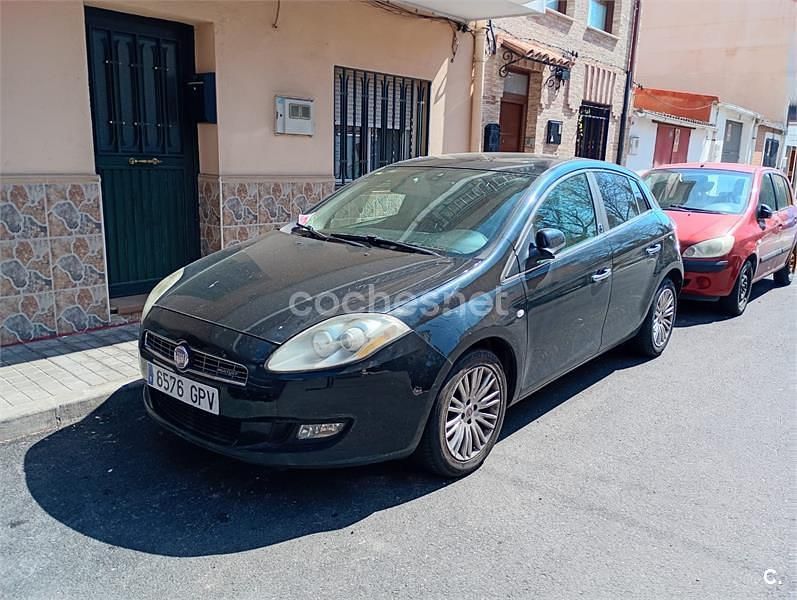 Usado Fiat Bravo Dynamic 105 CV (77 kW) 2009 Negro Utilitario