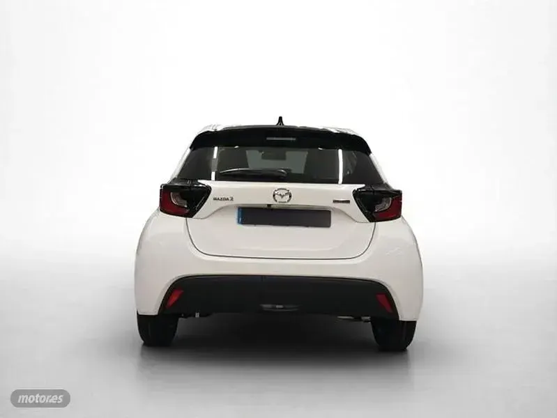 Usado Mazda 2 Center-Line 116 CV (85 kW) 2025 Blanco Utilitario