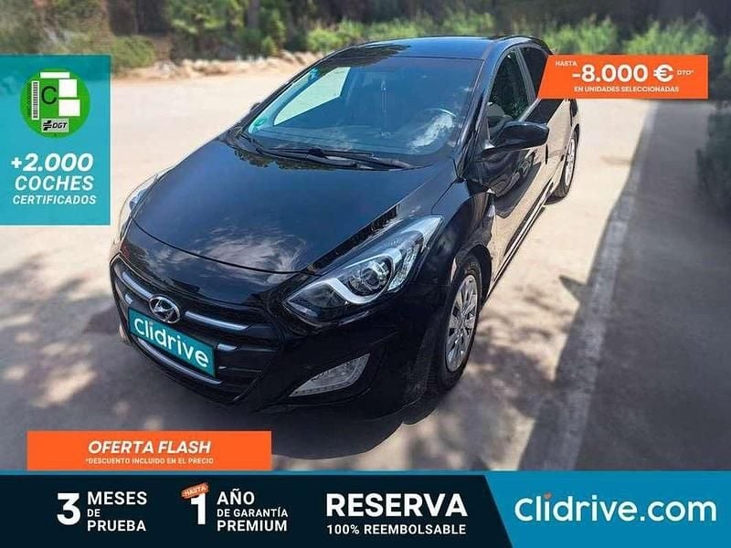 Negro Usado 2016 Hyundai i30 Berlina | 9490 € (Precio justo) - Imagen 1/4