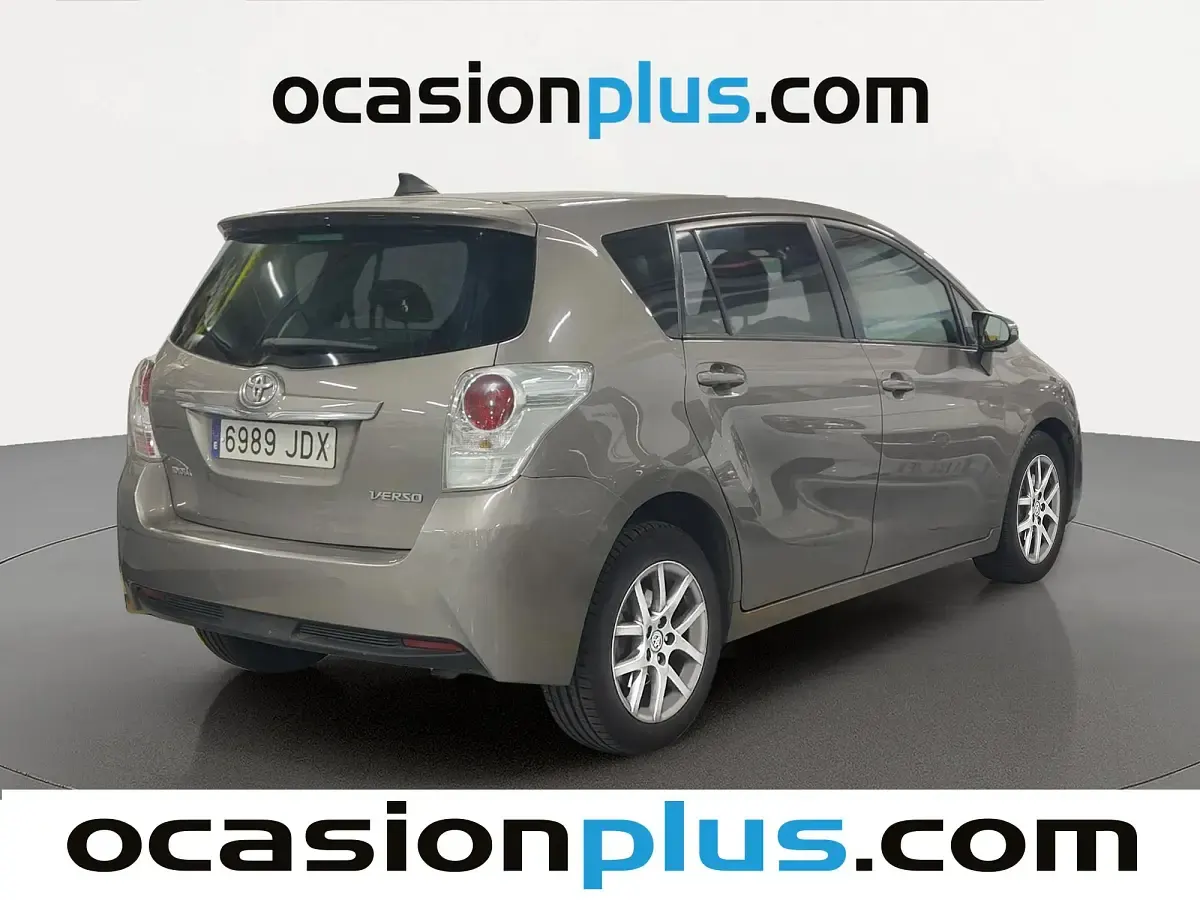 Usado Toyota Verso Advance 112 CV (82 kW) 2015 Oro Monovolumen