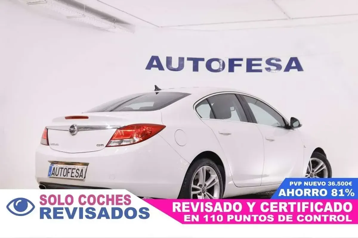 Usado Opel Insignia Sport 160 CV (117 kW) 2010 Blanco Berlina