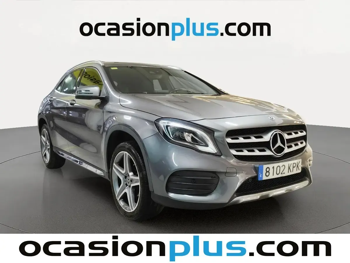 Usado Mercedes GLA180 AMG 122 CV (89 kW) 2018 Gris SUV