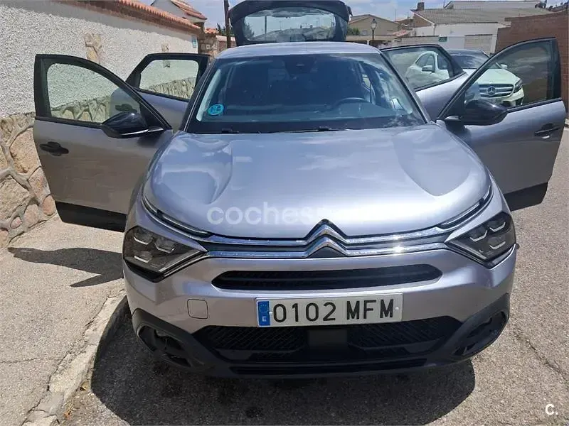 Usado Citroën C4 Feel 100 CV (73 kW) 2023 Gris / plata SUV