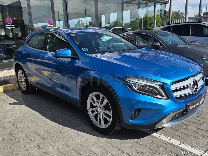 Usado Mercedes GLA200 Urban 136 CV (100 kW) 2016 Azul SUV