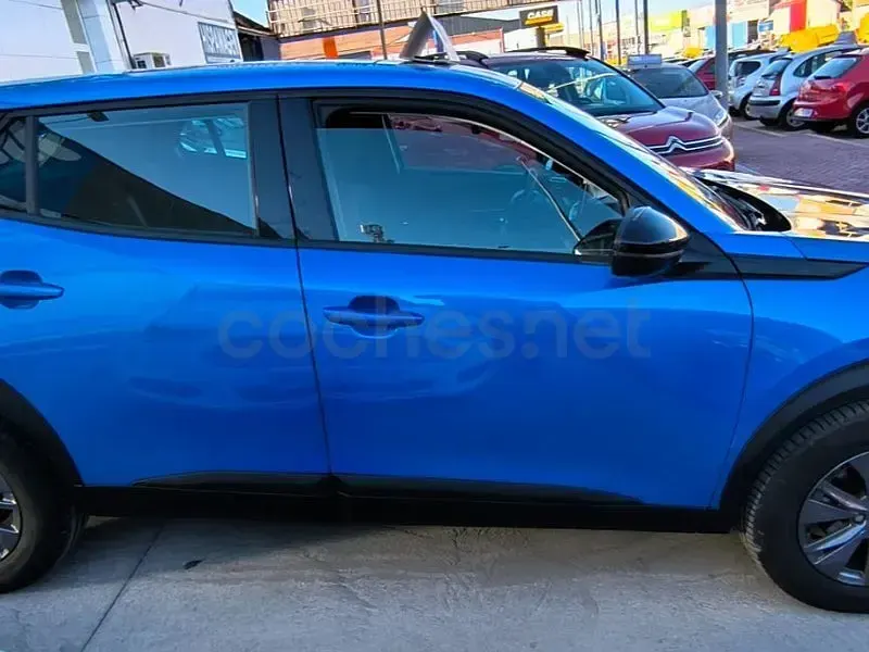 Usado Peugeot 2008 Active 110 CV (80 kW) 2022 Azul SUV