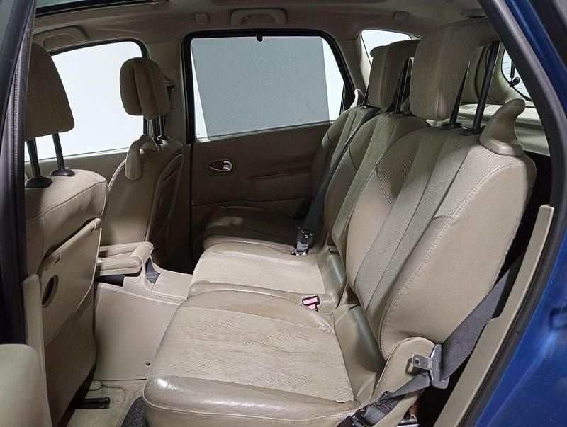 Usado Renault Scénic II Dynamique 132 CV (97 kW) 2007 Bronce Monovolumen