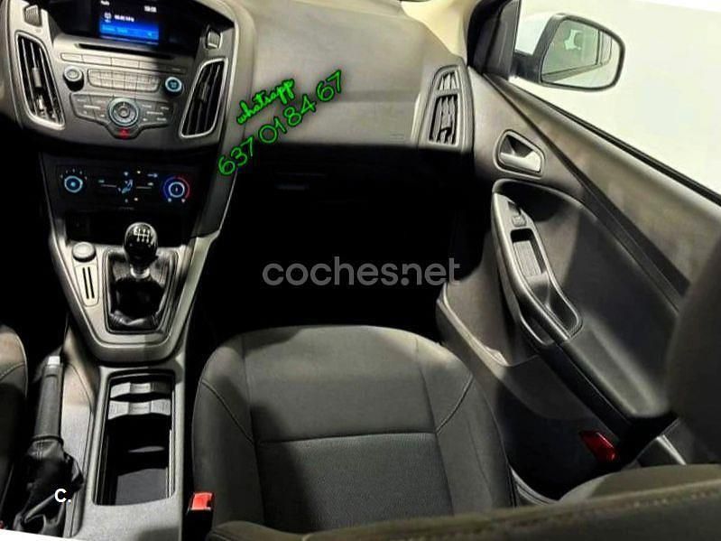 Usado Ford Focus Trend 95 CV (69 kW) 2015 Blanco Berlina