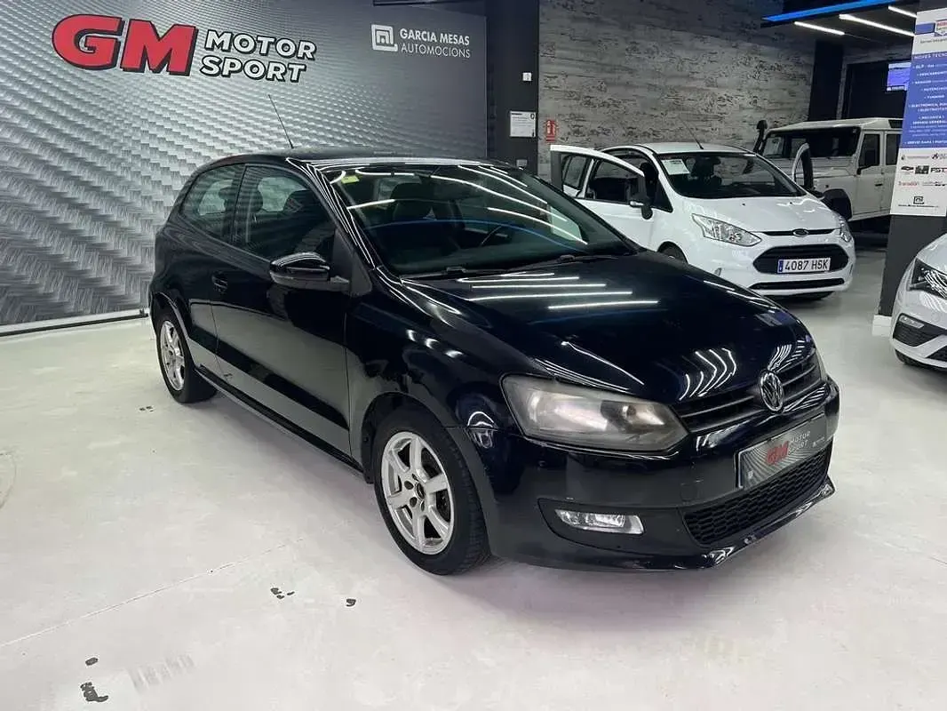 Usado VW Polo Sportline 90 CV (66 kW) 2010 Negro Utilitario