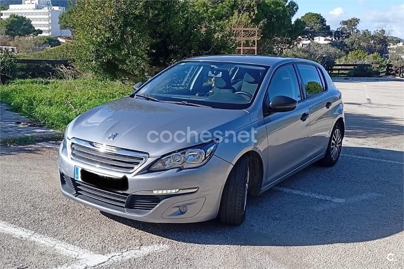 Usado Peugeot 308 Access 92 CV (67 kW) 2014 Gris / plata Berlina