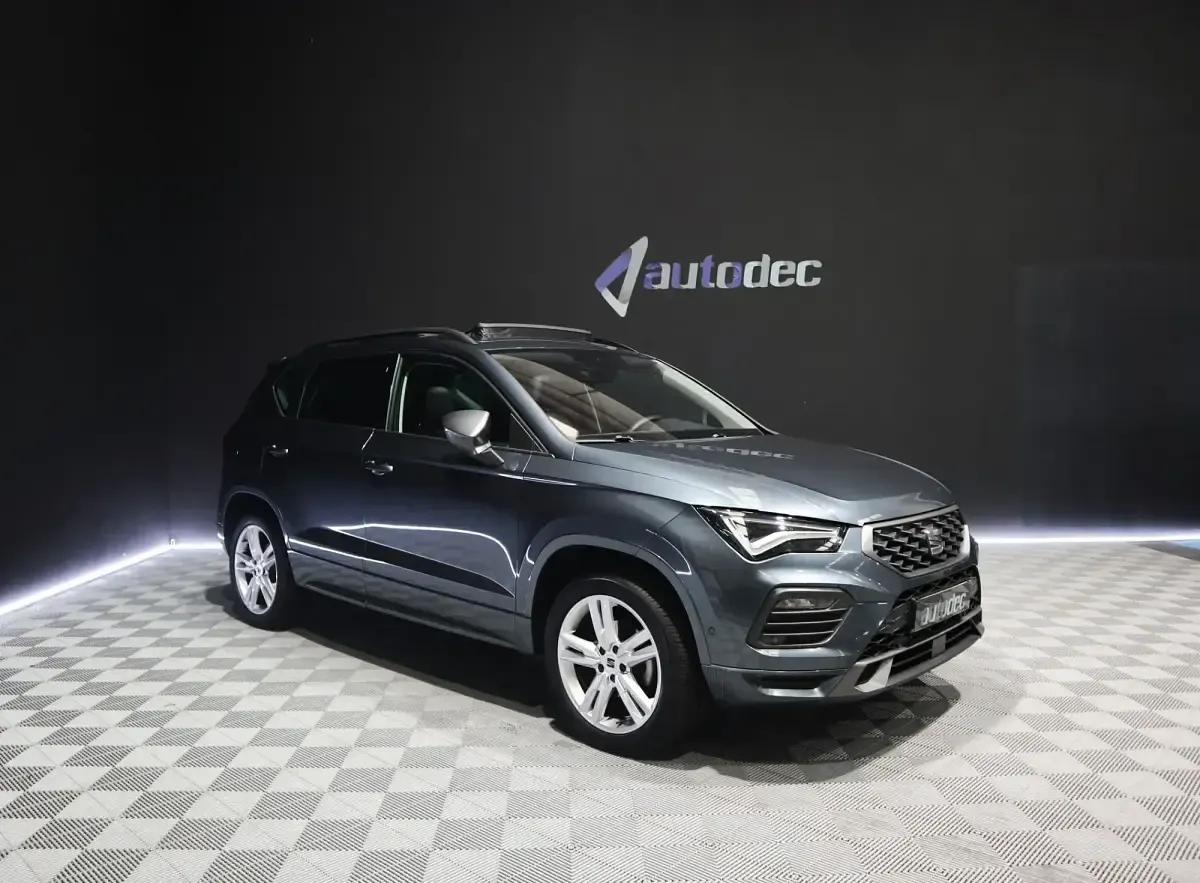 Usado Seat Ateca FR 150 CV (110 kW) 2021 Gris / plata SUV