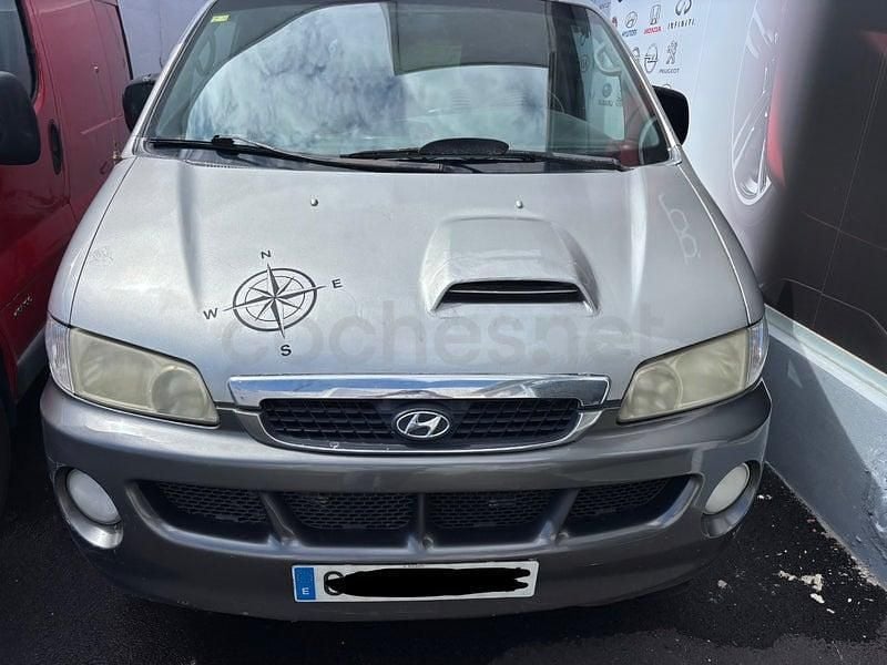 Usado Hyundai H-1 140 CV (102 kW) 2006 Beige Monovolumen