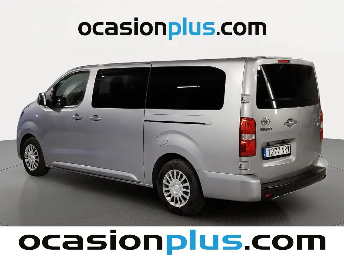 Usado Toyota Proace Verso 120 CV (88 kW) 2023 Gris Familiar