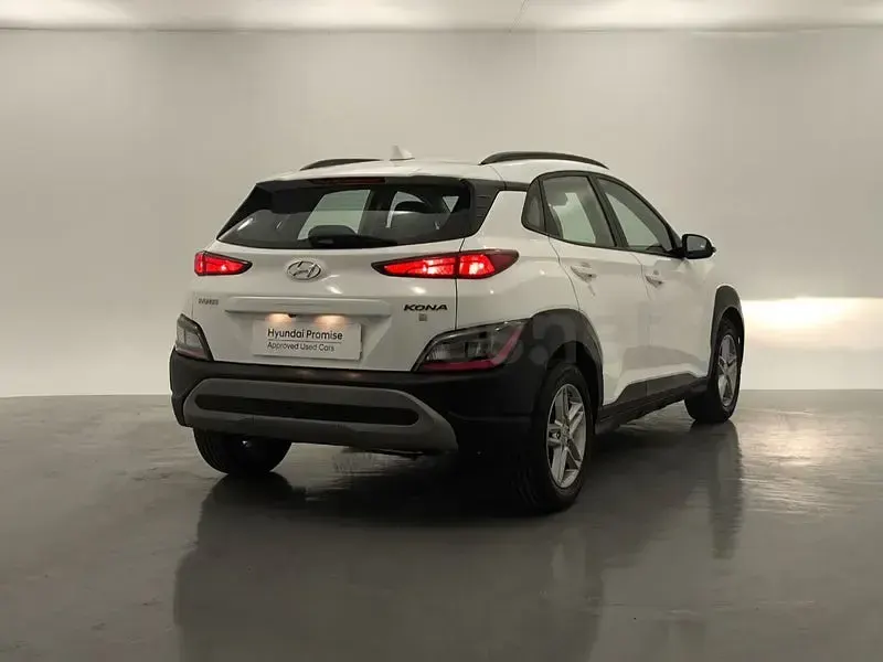Usado Hyundai Kona 120 CV (88 kW) 2022 Blanco SUV
