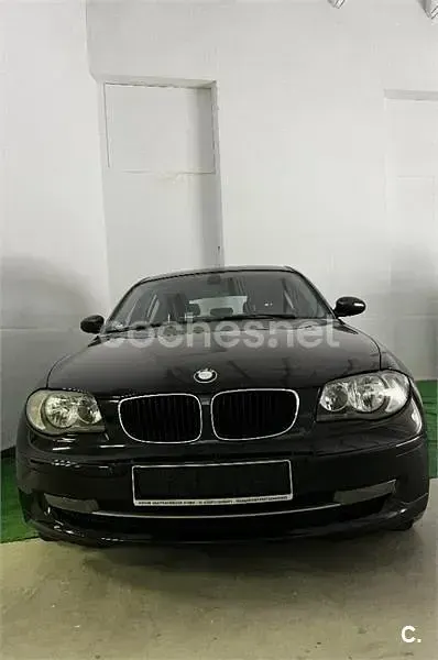 Usado BMW 118 143 CV (105 kW) 2009 Negro Utilitario