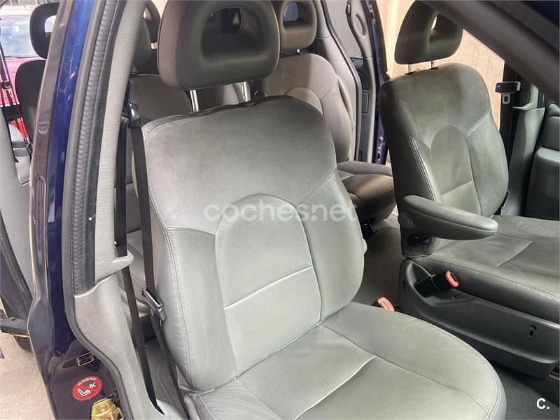 Usado Chrysler Voyager 150 CV (110 kW) 2008 Azul Monovolumen