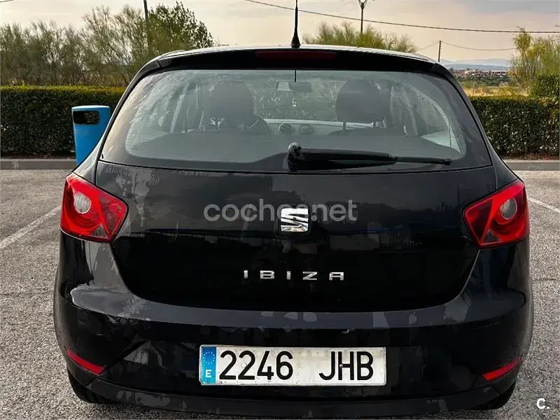 Usado Seat Ibiza Reference 95 CV (69 kW) 2015 Negro Berlina