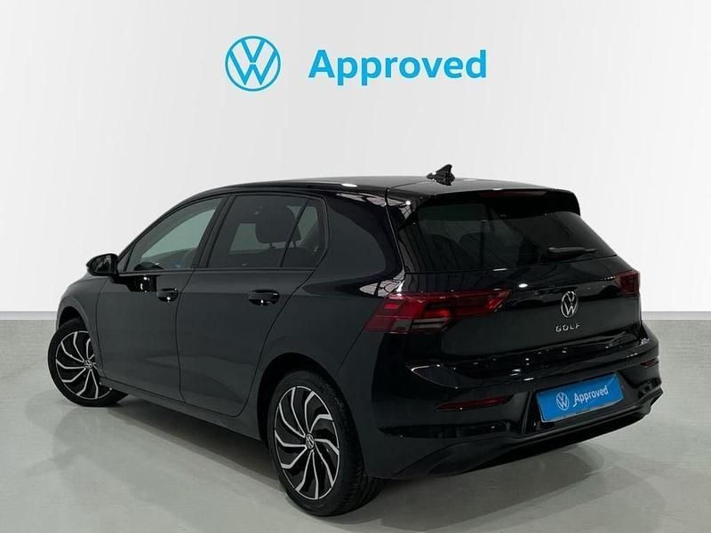 Usado VW Golf VIII Life 150 CV (110 kW) 2022 Negro