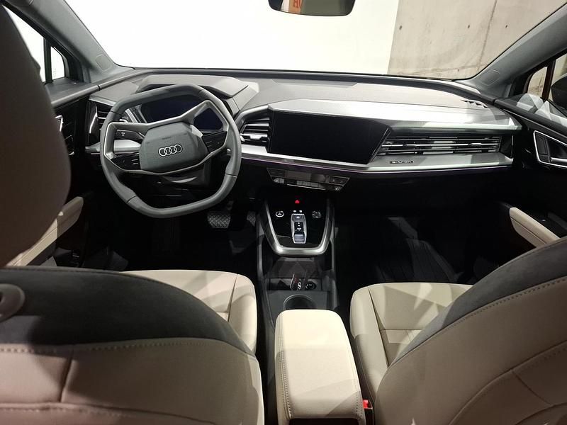 Usado Audi Q4 Sportback e-tron Sport 150 kW (204 CV) 2025 Negro mito metalizado SUV