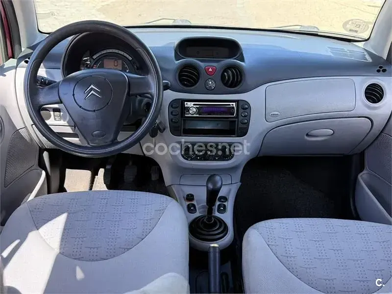 Usado Citroën C3 61 CV (44 kW) 2003 Rojo Berlina