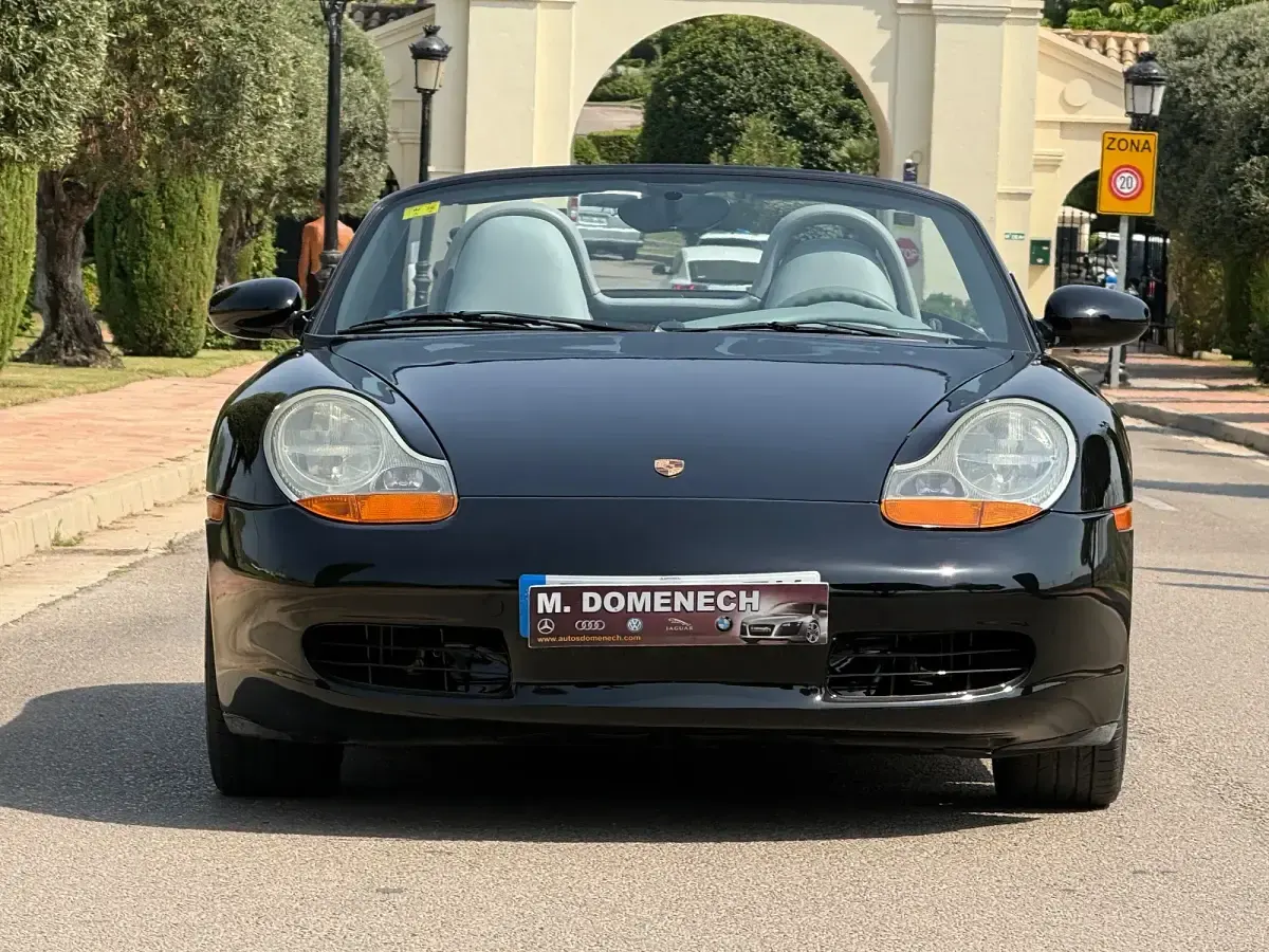 Usado Porsche Boxster 220 CV (161 kW) 2000 Negro
