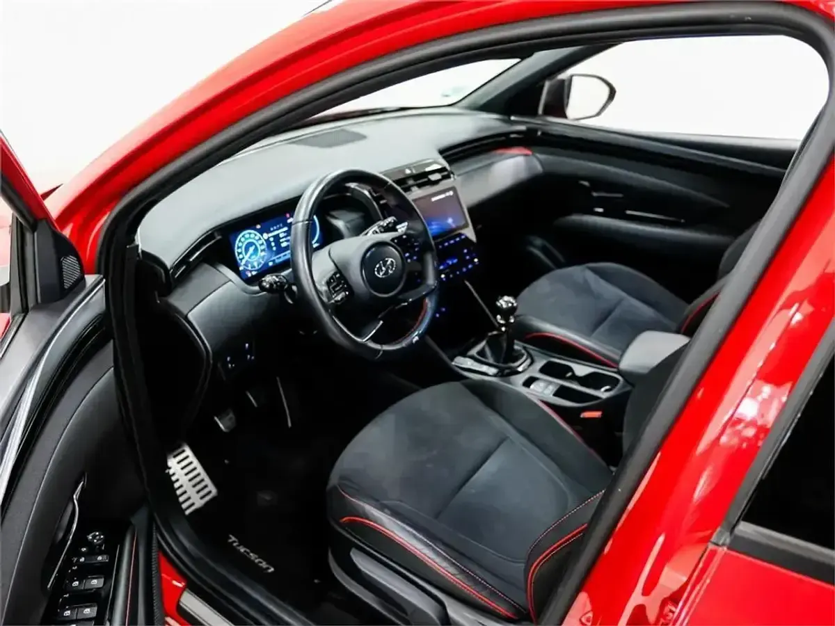 Usado Hyundai Tucson 150 CV (110 kW) 2023 Rojo SUV