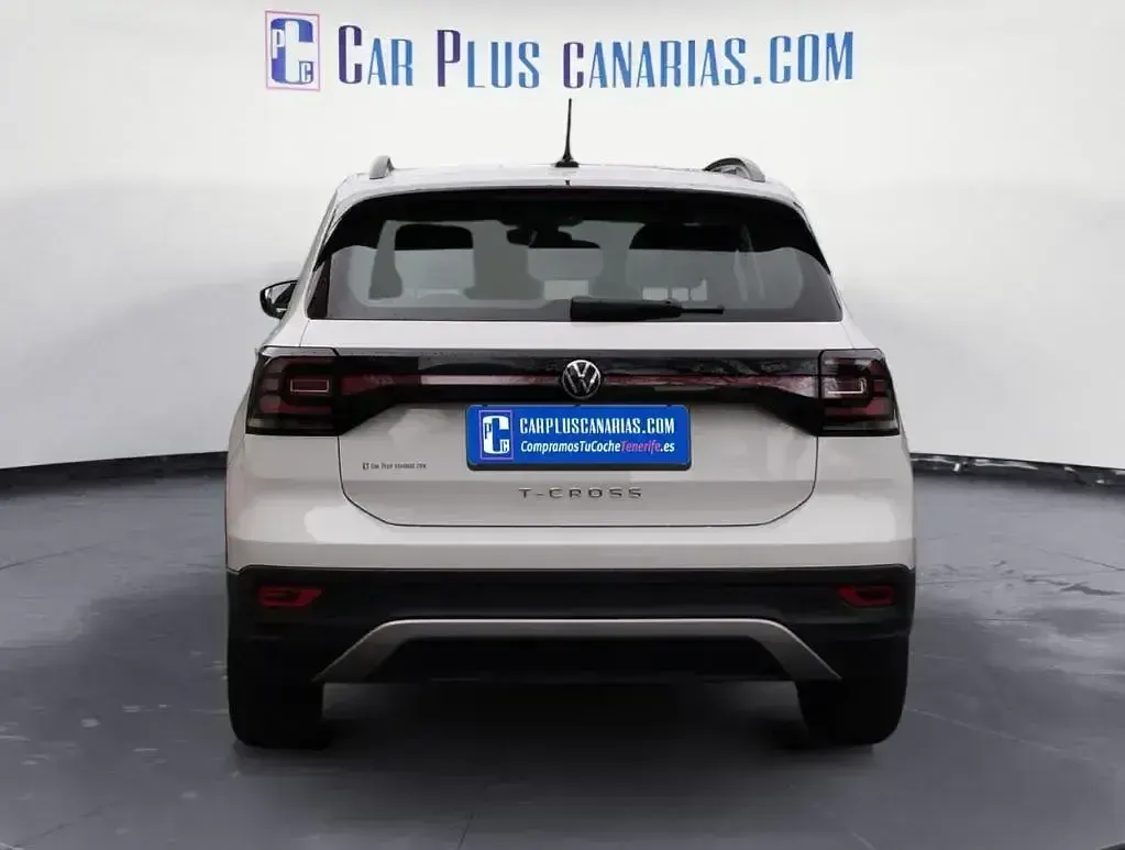 Käytetty VW T-Cross Advance 95 HP (69 kW) 2023 Valkoinen Katumaasturi