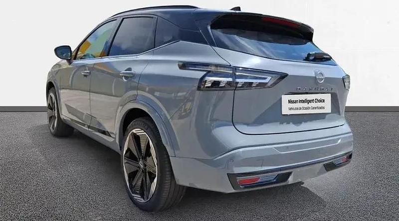 Usado Nissan Qashqai 158 CV (116 kW) 2024 Katana grey black metalizado SUV