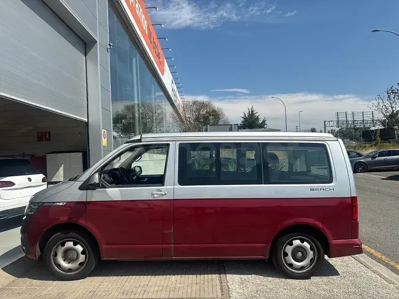 Usado VW California Beach 150 CV (110 kW) 2023 Gris / plata Van