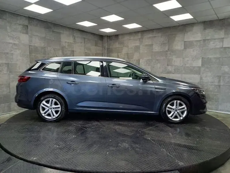 Usado Renault Mégane GrandTour Intens 115 CV (84 kW) 2020 Gris / plata Familiar