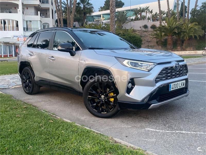 Usado Toyota RAV4 Hybrid Style 222 CV (163 kW) 2020 Gris / plata SUV