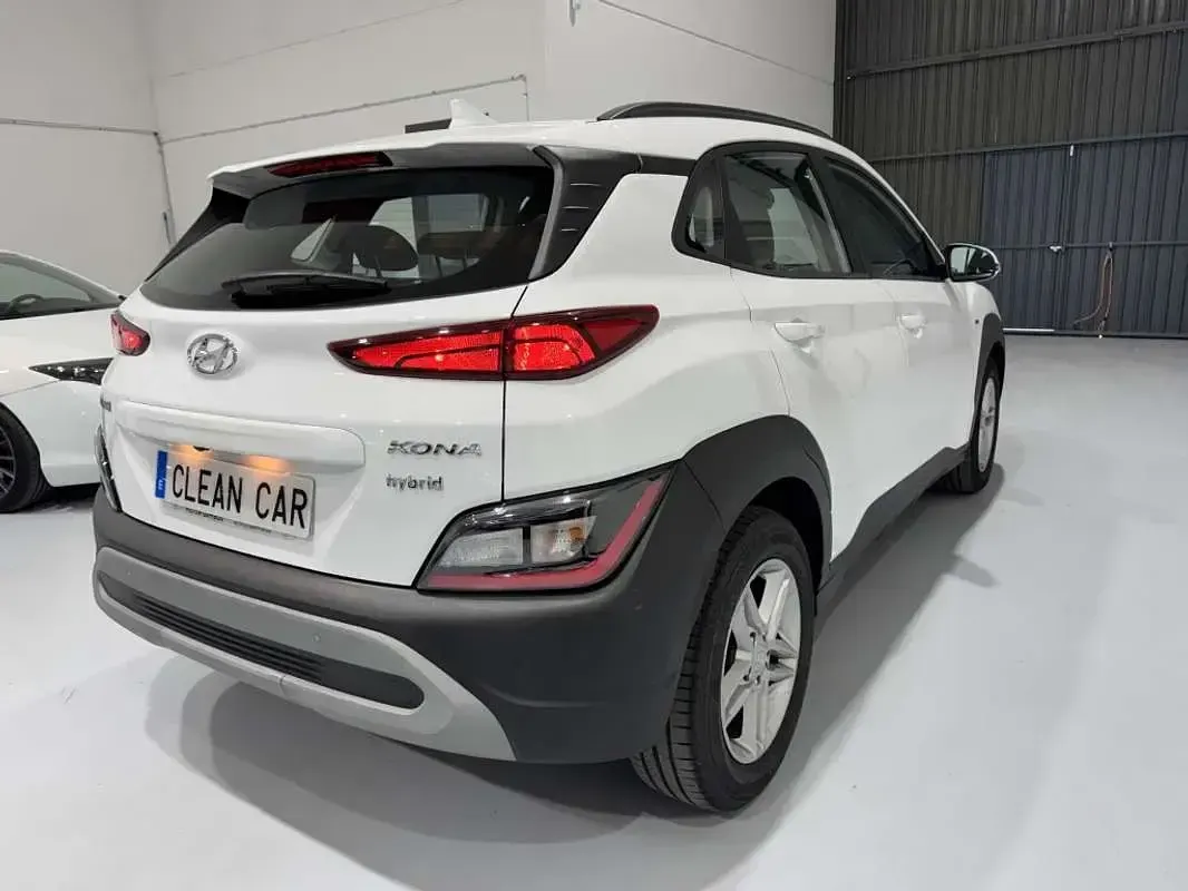 Usado Hyundai Kona 120 CV (88 kW) 2022 Blanco SUV