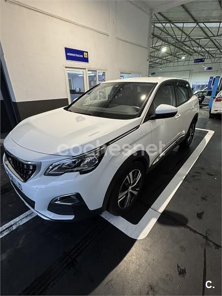 Usado Peugeot 3008 Allure 130 CV (95 kW) 2020 Blanco SUV
