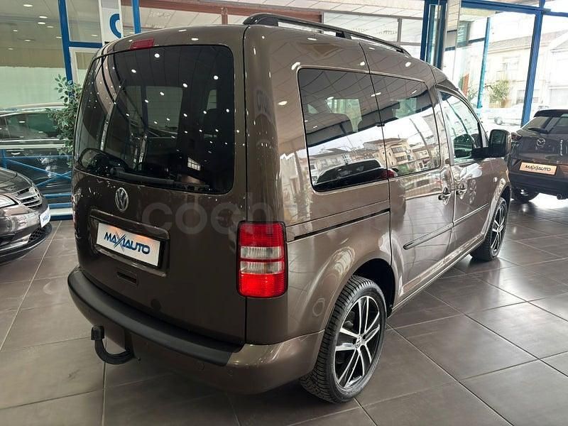 Usado VW Caddy Comfortline 102 CV (75 kW) 2014 Marrón Monovolumen