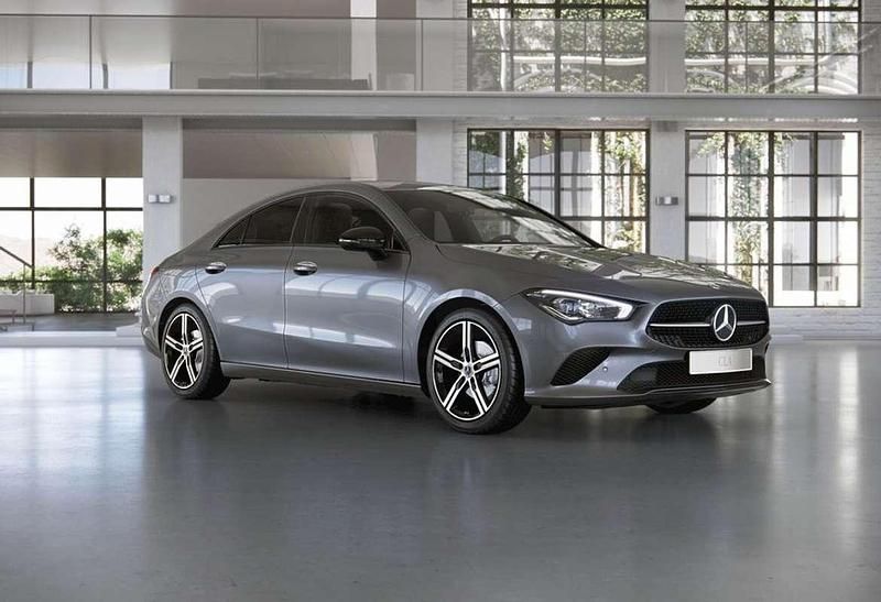 Usado Mercedes CLA180 136 CV (100 kW) 2023 Gris Berlina