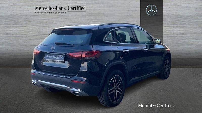 Usado Mercedes GLA180 Progressive 136 CV (100 kW) 2022 Negro SUV
